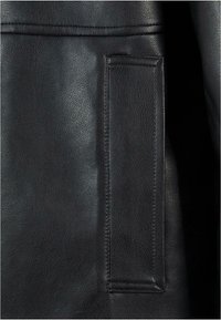 Urban Classics Veste en similicuir - black