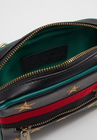 Steve Madden Bæltetasker - black