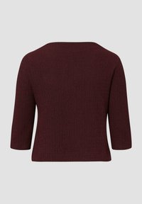 Burgunderroter Strickpullover mit Dreiviertelärmeln, der einen strukturierten Stoff und einen quadratischen Ausschnitt aufweist. Die Rückansicht zeigt ein nahtloses Design.