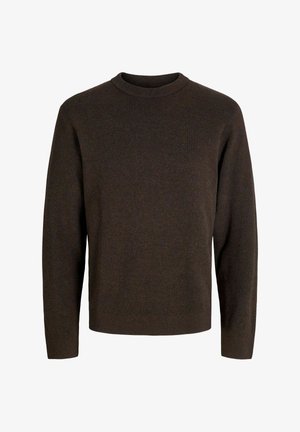 Ciemnobrązowy sweter z długim rękawem i okrągłym dekoltem, wykonany z delikatnej dzianiny, prezentowany na płasko na białym tle.