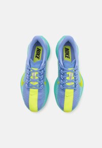 Nike Performance PEGASUS PLUS - Hardloopschoenen voor op de weg - royal pulse/cyber/green frost/black