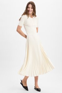 Unausgewählt, beige