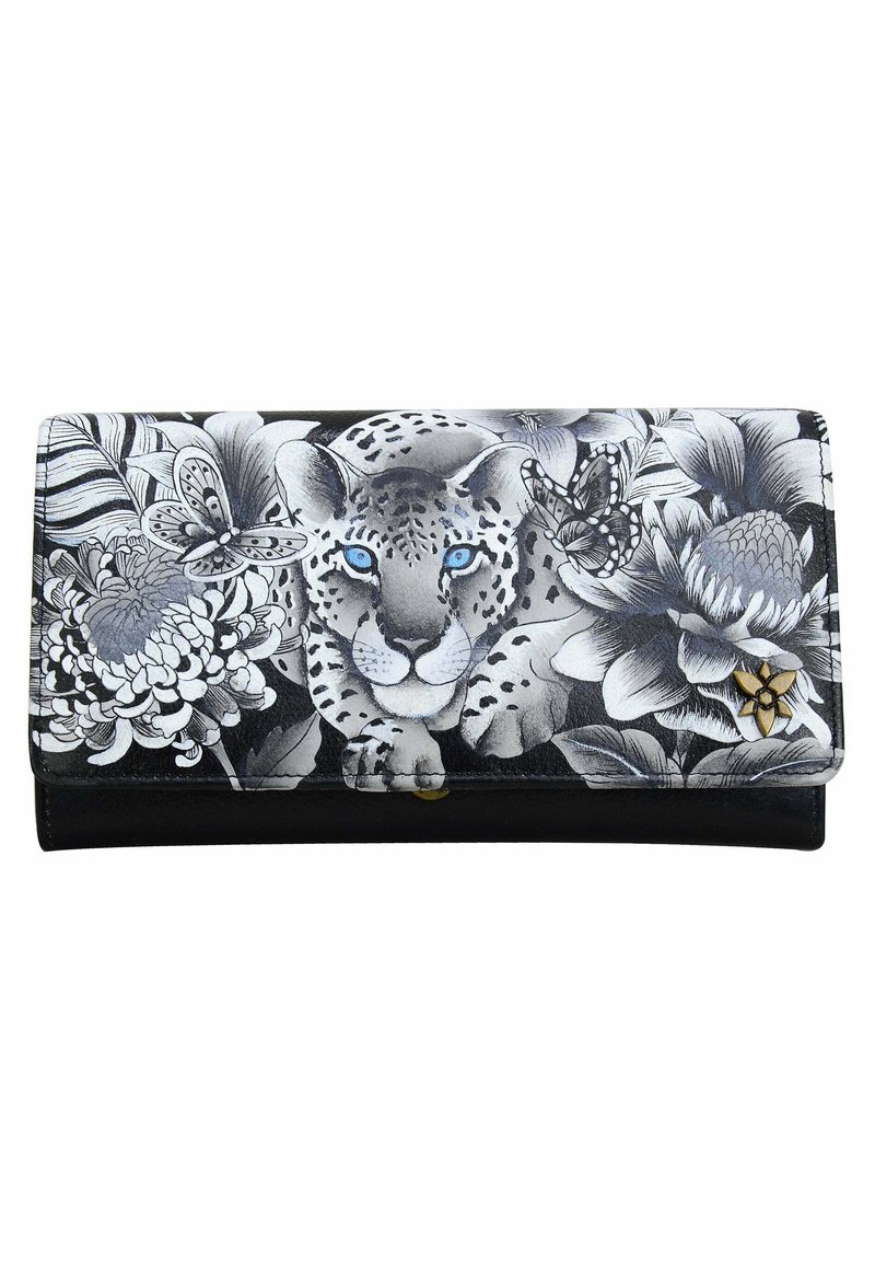 Zwarte portemonnee met een gedetailleerd ontwerp van een luipaard met blauwe ogen, omringd door bloemen en vlinders in monochroom en gouden accenten.