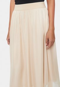 Saint Tropez CORALSZ - A-linjekjol - creme