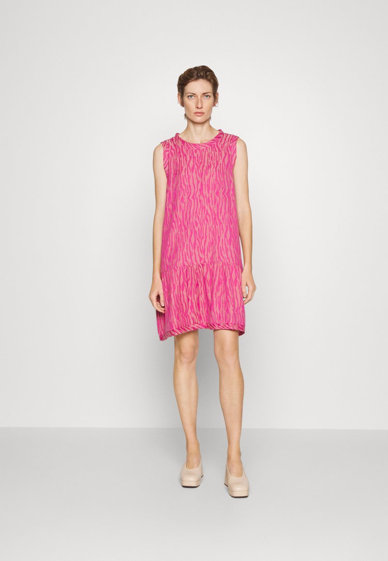 SUMMERY Copenhagen DRESS Freizeitkleid rasberry/pink Zalando.de