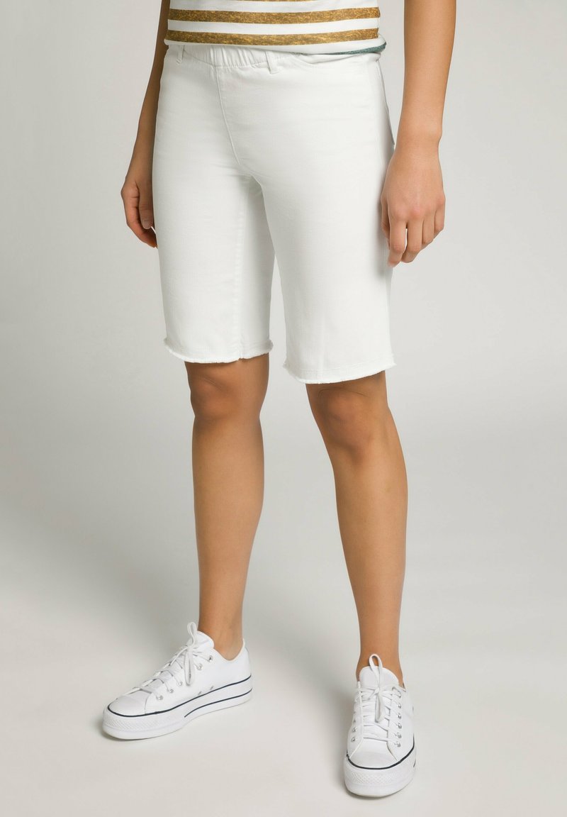 Gina Shorts White