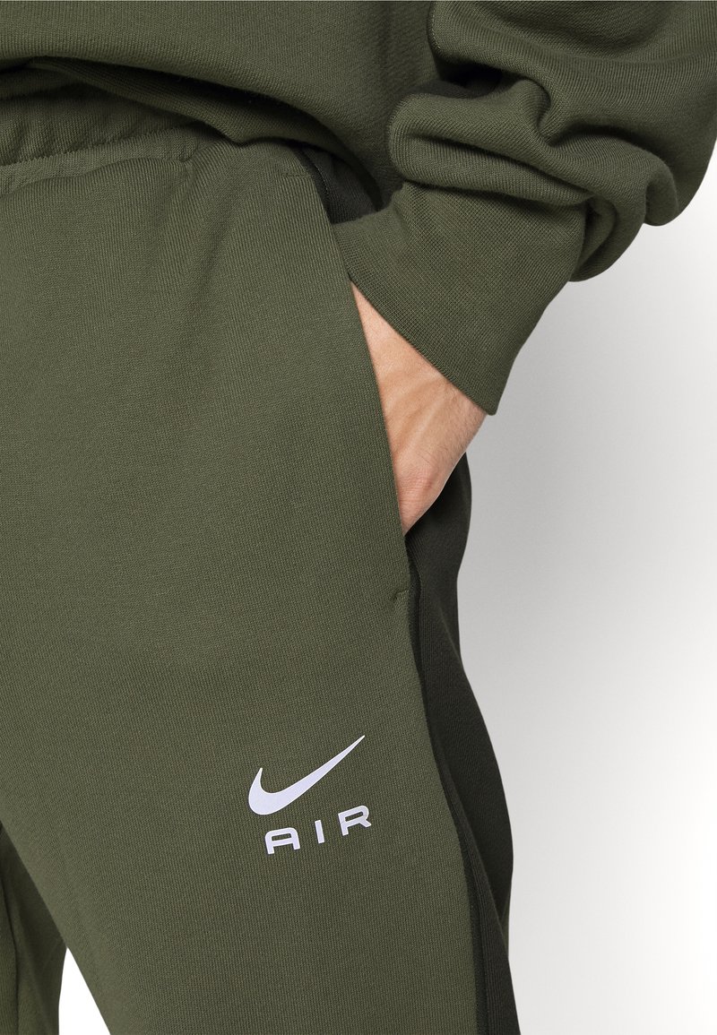 Raid Opravi dobro Remission olive green tracksuit nike tabla