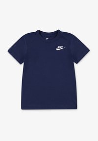T-shirt in cotone blu navy con collo rotondo, maniche corte e logo Nike bianco sul petto a sinistra. Tessuto liscio, design casual.