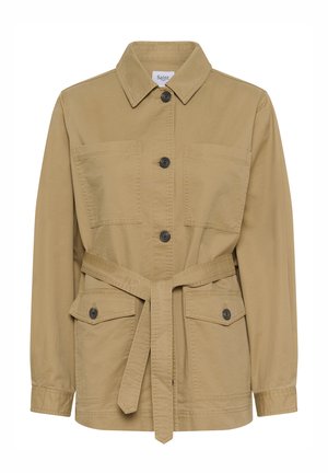 Veste kaki avec fermeture à boutons, col, deux poches poitrine, taille ceinturée et manches longues. Confectionnée dans un tissu léger.