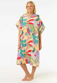 Poncho de serviette de plage à capuche en tissu doux, présentant un motif de feuilles tropicales multicolores avec des accents roses, verts, jaunes et rouges.