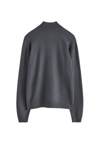 Maglione oversized grigio scuro con colletto a coste alto, spalle basse e maniche lunghe. Tessuto liscio, design semplice senza fantasie.