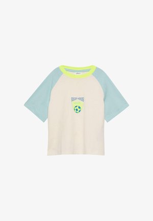 T-shirt raglan beige et bleu clair à manches courtes avec encolure jaune néon et graphisme ballon de football "Soccer Heroes" sur le devant.