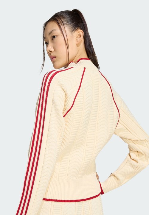 adidas ORIGINALS SST TRACK TOP - Bomber Jacket - warm vanilla team victory red — photo 4