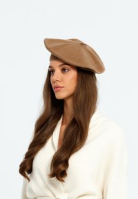 Bickley+Mitchell BERET  wielbłądzi