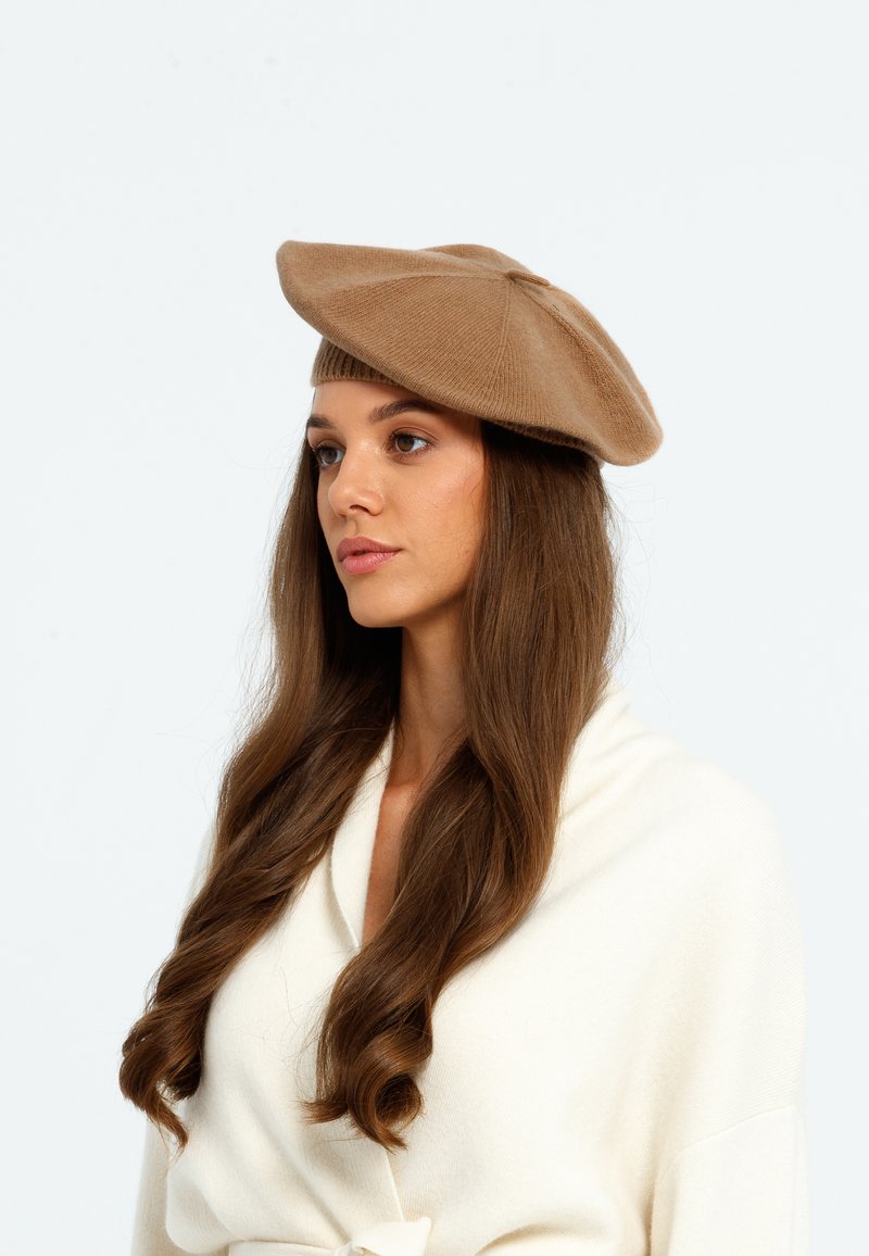 Bickley+Mitchell BERET  wielbłądzi