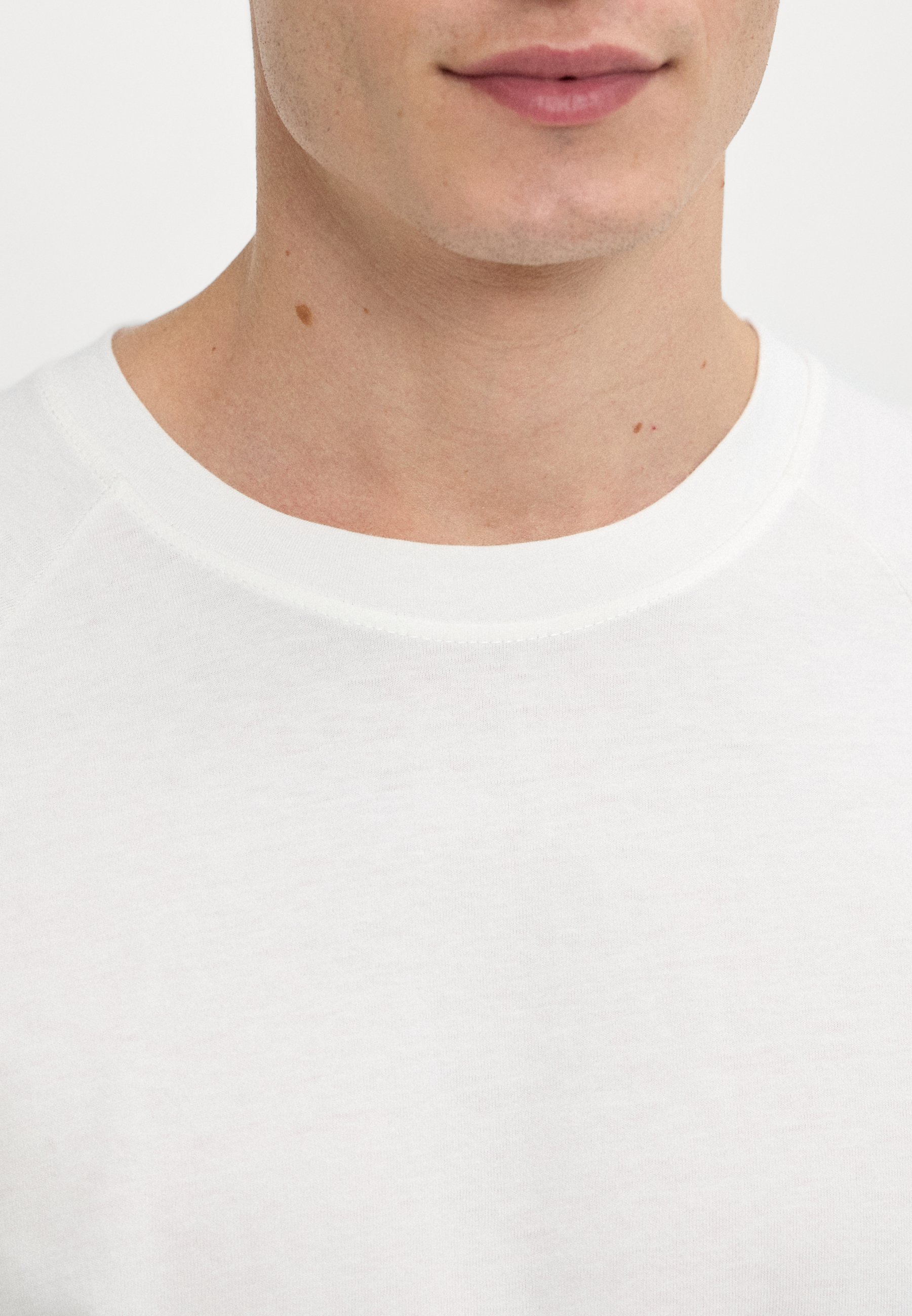 オフホワイト OFF-WHITE  BASIC TOP Essential Collective HEAVY WEIGHT ORGANIC COTTON BASIC T-SHIRT