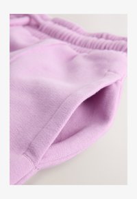 Non sélectionné, pink
