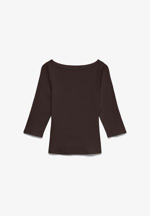 Sort langærmet top med bådudskæring og tætsiddende pasform, lagt fladt på en hvid baggrund.