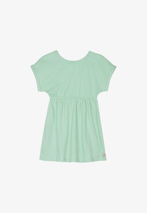 Vestido de textura verde claro con escote redondo, mangas cortas y cintura fruncida. Presenta una pequeña etiqueta con el logo en la parte inferior izquierda.