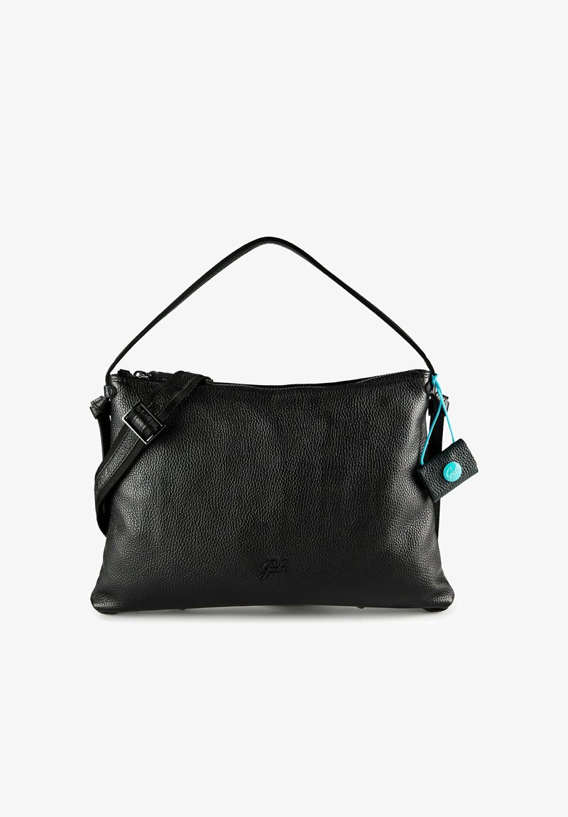 Sac à main en cuir noir granuleux avec bandoulière ajustable et petite pochette attachée sécurisée par un cordon bleu sur fond blanc.