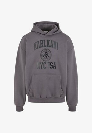 Hanorac gri cu buzunar frontal, logo mare KARL KANI imprimat pe piept și mansete și tiv cu nervuri. Textură de țesătură moale.