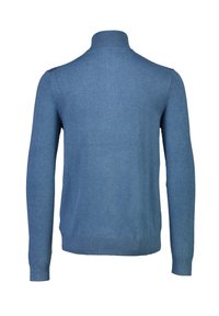 Blå stickad tröja med hög krage och långa ärmar. Har en slät textur och ribbad nederkant samt ärmslut. Bakvy.