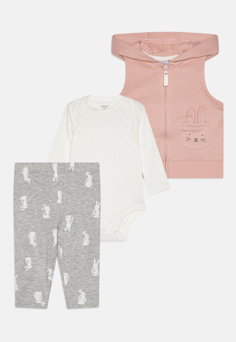 Otroban oblačilo za dojenčke: roza brezrokavnik z zadrgo in žepom v obliki zajčka, bela bodi z dolgimi rokavi in pikami, siva legginga z vzorcem zajčka.