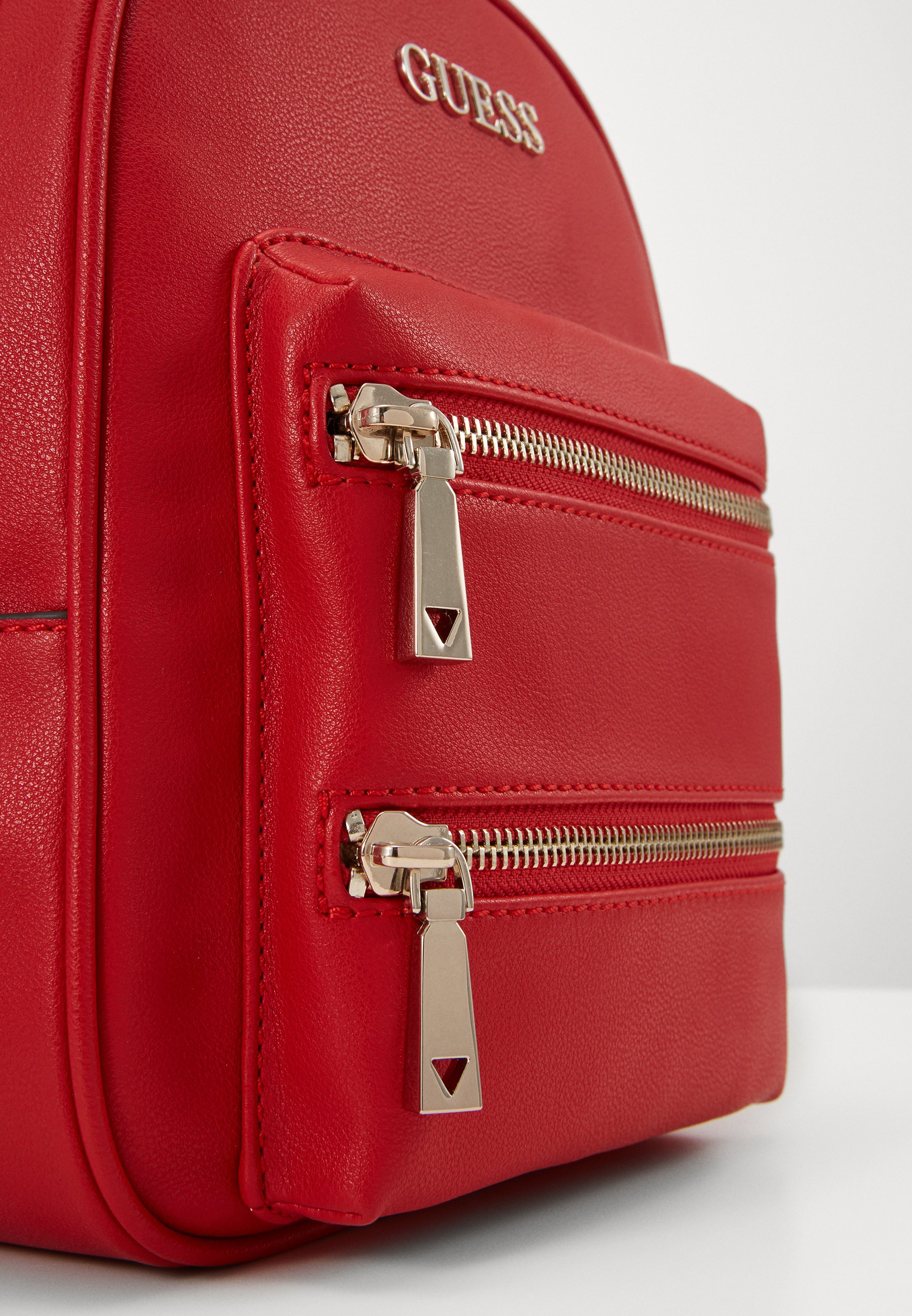 guess ruckensacark caley