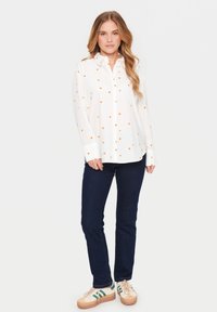 Saint Tropez DIANNE - Button-down blouse - tigerlily hearts