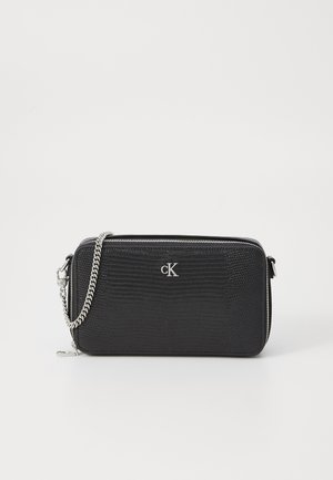 Cross body bag - black