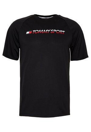 Sort sports t-shirt med korte ærmer med hvidt og rødt "Tommy Sport"-logo på brystet og et lille rødt, hvidt og blåt flagikon.