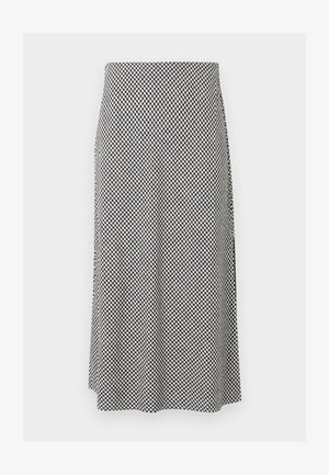 Μίντι φούστα σε γραμμή Α με ασπρόμαυρο καρό σχέδιο, ψηλή μέση και λεία υφή, παρουσιάζεται σε απλό ανοιχτό φόντο.