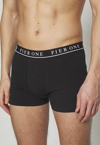 Pier One 5 PACK - Cuecas boxer - black/bordeaux