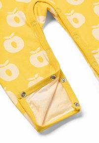 Body giallo con motivo a mele bianche. Presenta bottoni a pressione sul fondo e una texture di tessuto morbida. Progettato per una facile vestizione.