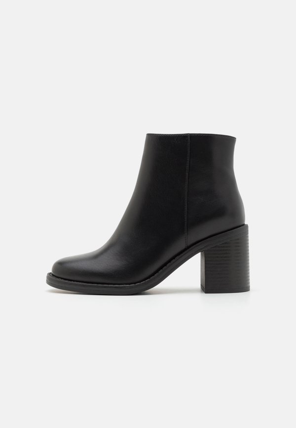 Ankle Boot