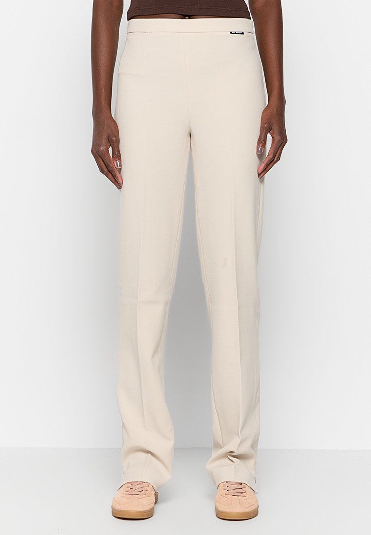 Axel Arigato Broek beige Axel Arigato Broek beige