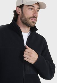 Aigle Forro polar - black