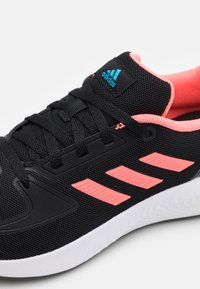 adidas Performance RUNFALCON 2.0 UNISEX - Väglöparskor - black