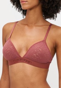 Calvin Klein Underwear UNLINED TRIANGLE ULTRA SOFT LACE - Trīsstūrveida krūšturis - apple butter