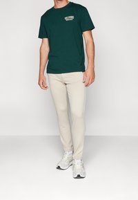 Pier One Chino - tan