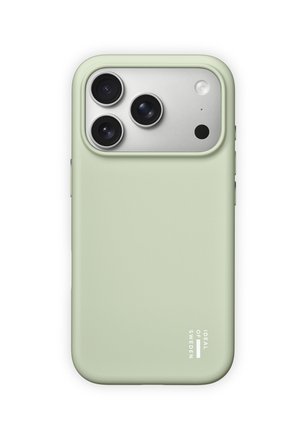 Smartfon z jasnozielonym etui ochronnym i potrójnym aparatem na białym tle, widoczne logo „Ideal of Sweden”.
