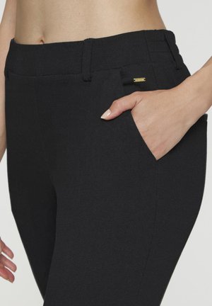 LASCANA, LASCANA JOGGER PANTS - Trousers - schwarz uni