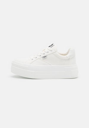 Sneakers - white