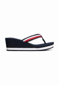 Sandali wedges blu navy con suola spessa, dotati di una fascia in tessuto a righe rossa, bianca e blu. Texture liscia, design sportivo.