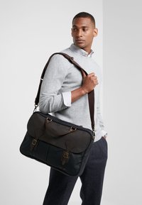 Barbour Pasta - navy