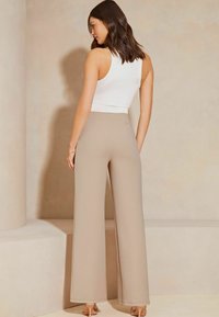 Lipsy HIGH WAIST WIDE LEG  - Tygbyxor - stone cream