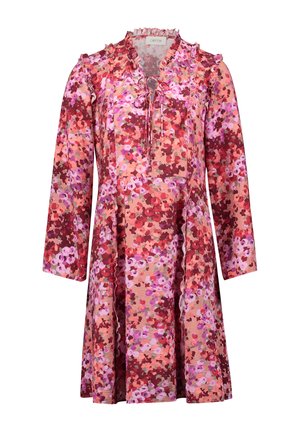 Langärmeliges, knielanges Kleid mit rosa-, rot- und lilafarbenem Blumenmuster, gerafftem Ausschnitt und einer Schleife vorne.