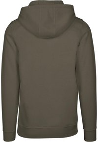 Olivovo zelená mikina s kapucňou, disponujúca sťahovacou šnúrkou, dlhými rukávmi a rebrovanými manžetami. Hladká tkanina s bezšvovým dizajnom chrbta.