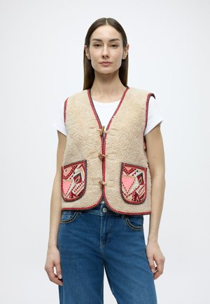 HUGOLL VEST SL - Γιλέκο - red