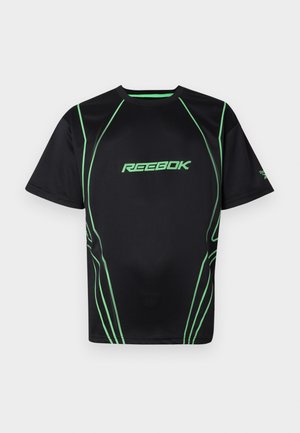 Zwarte sportieve t-shirt met groene accenten en logo. Voorzien van korte mouwen, ronde hals en een Textuurstof voor ademend vermogen.
